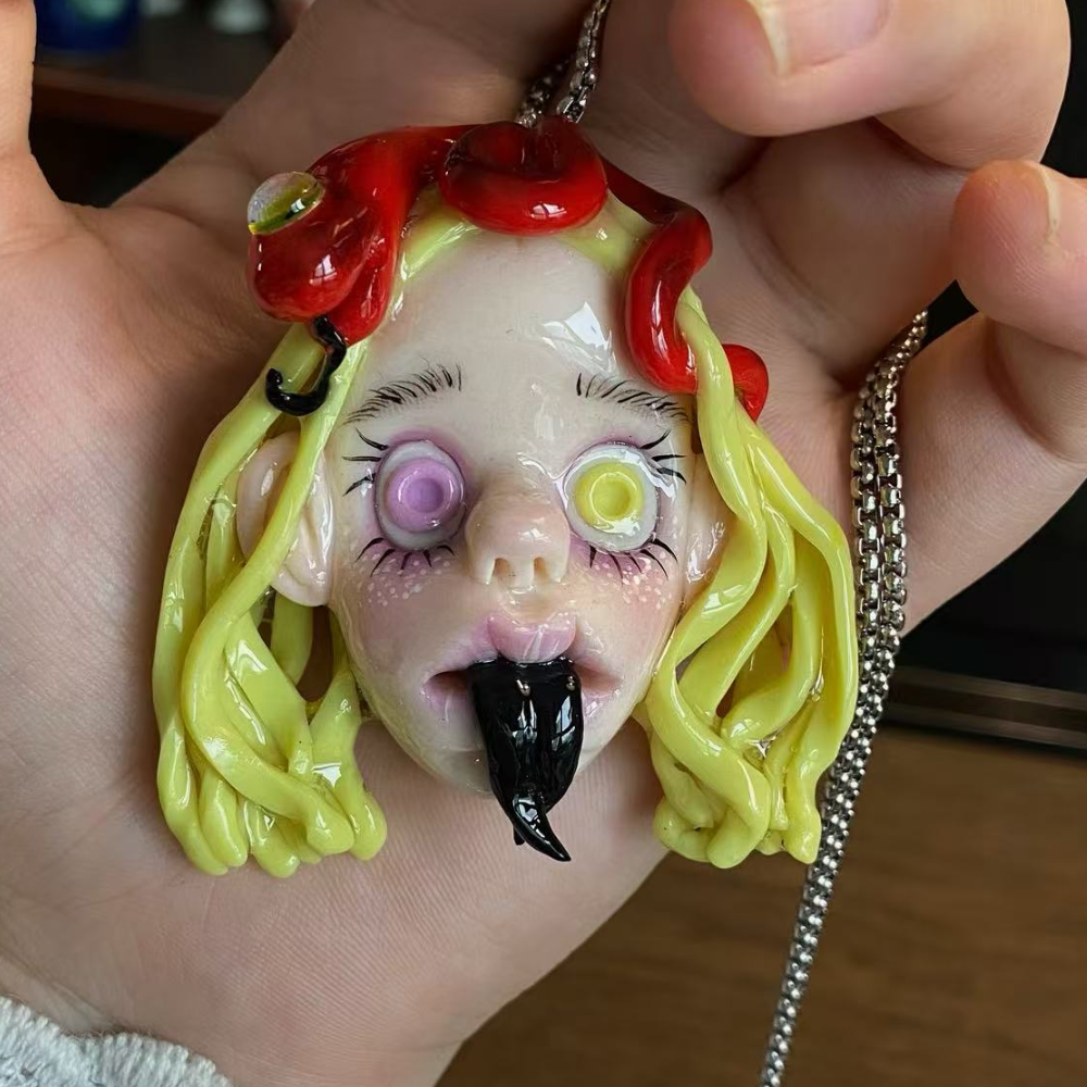 Blonde Tongue Pendant